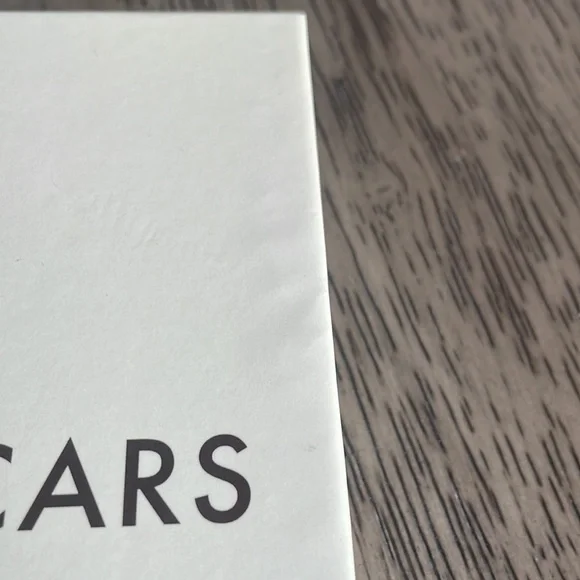 Classic American Cars - Coffee Table Book - Picture 4 of 8